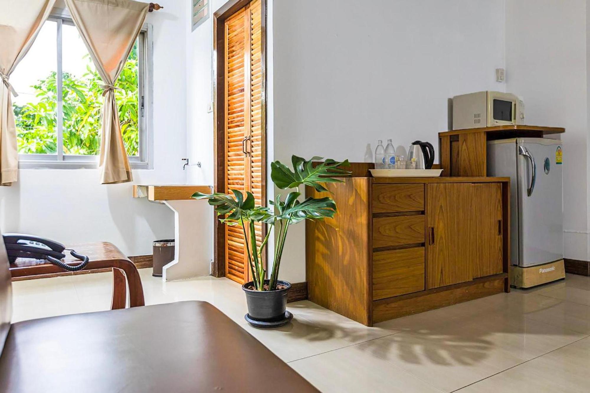 בנגקוק Collection O Howard Square Boutique Hotel מראה חיצוני תמונה