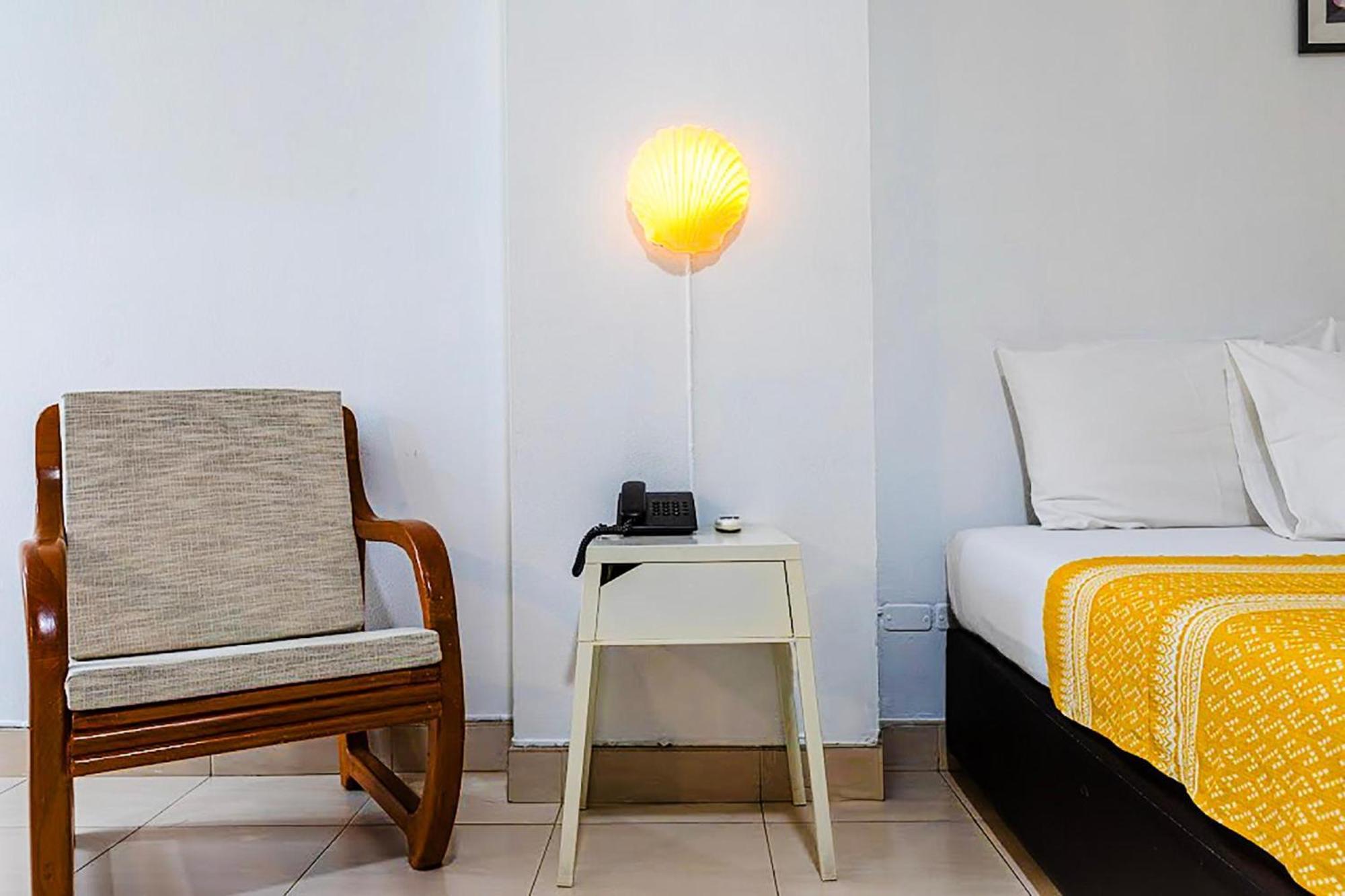 בנגקוק Collection O Howard Square Boutique Hotel מראה חיצוני תמונה