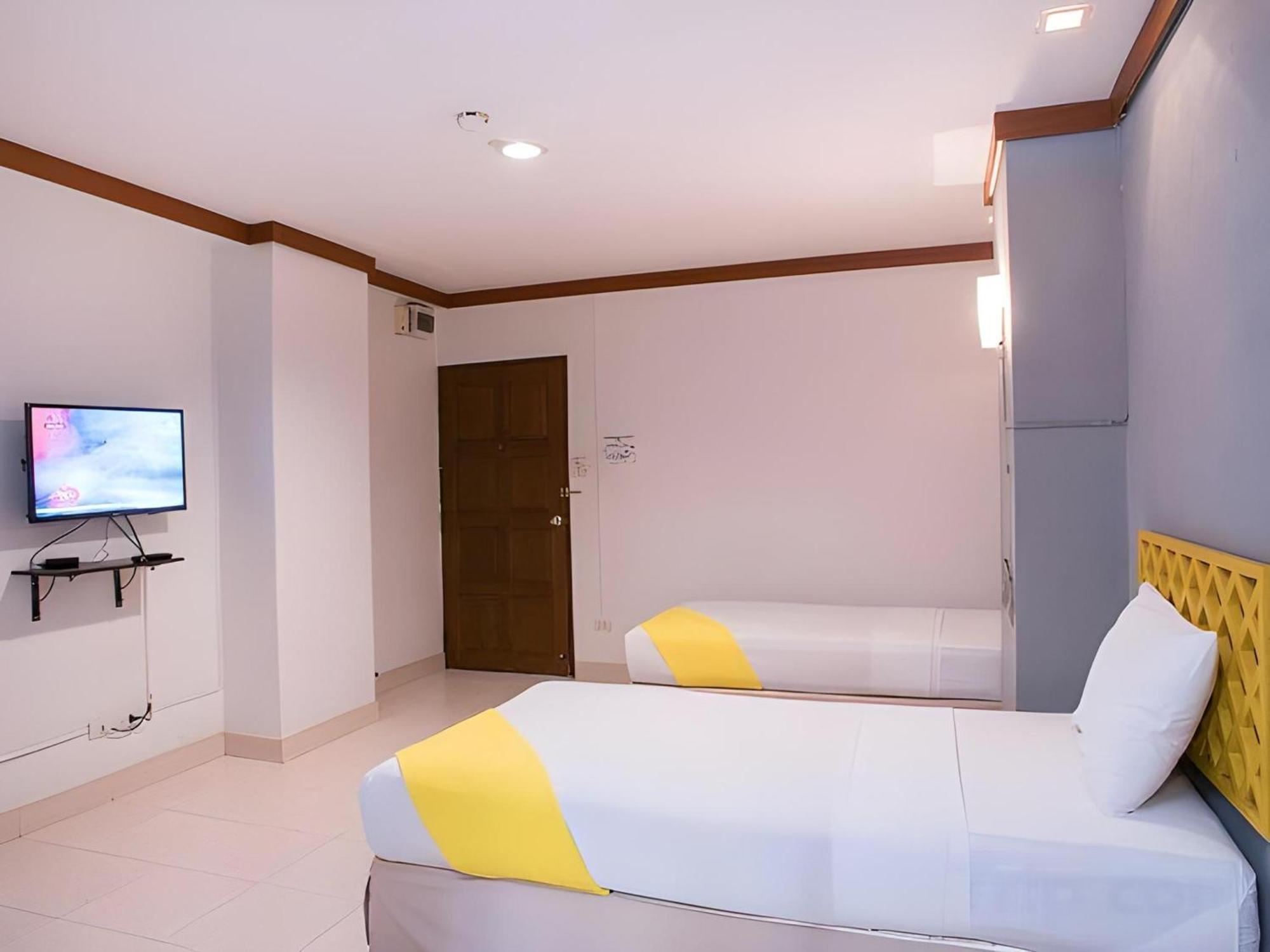 בנגקוק Collection O Howard Square Boutique Hotel מראה חיצוני תמונה