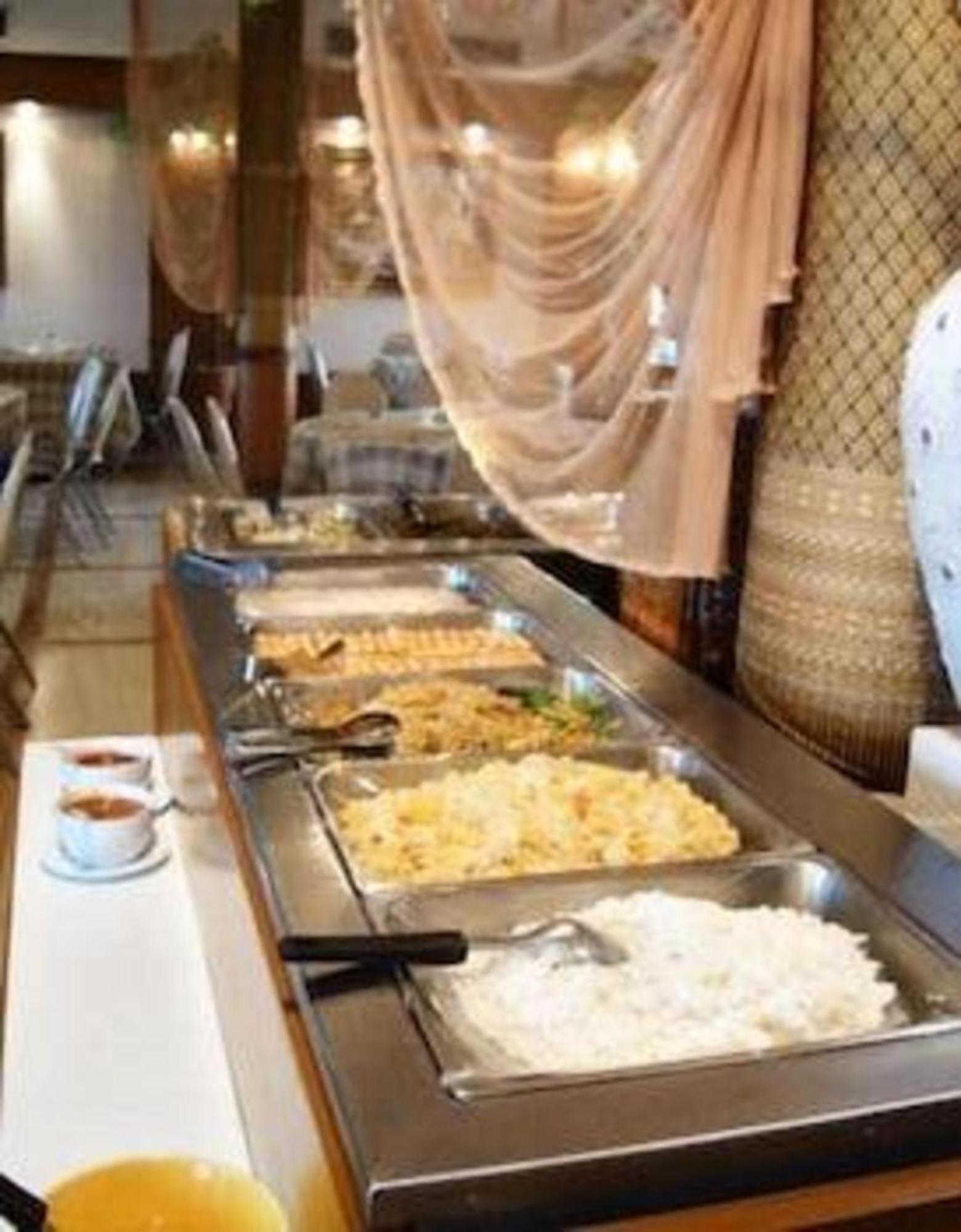 בנגקוק Collection O Howard Square Boutique Hotel מראה חיצוני תמונה