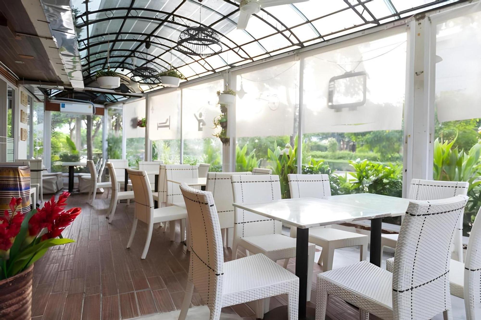 בנגקוק Collection O Howard Square Boutique Hotel מראה חיצוני תמונה