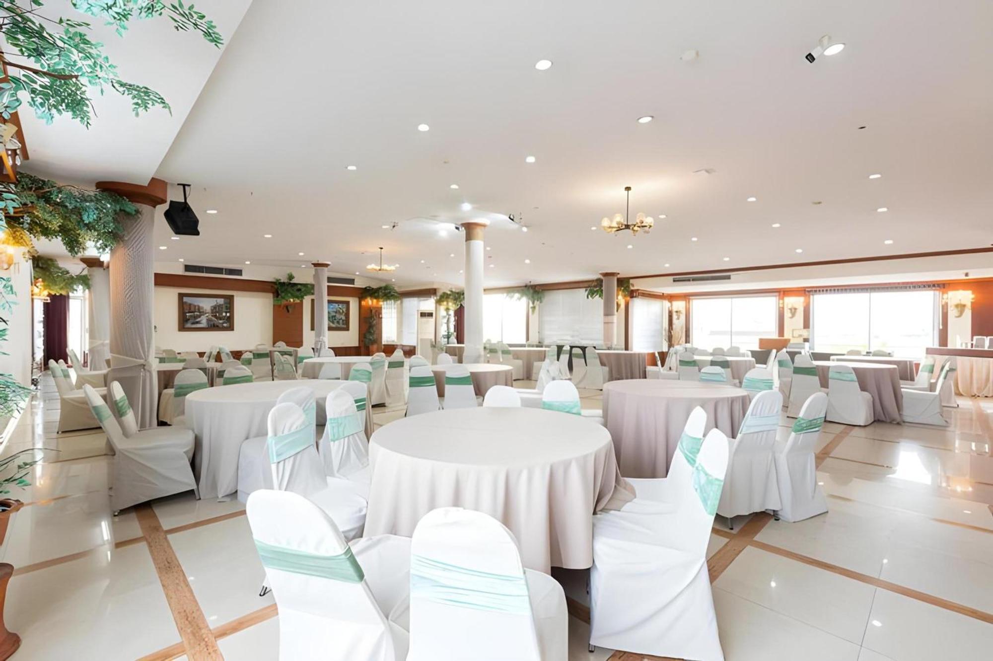בנגקוק Collection O Howard Square Boutique Hotel מראה חיצוני תמונה