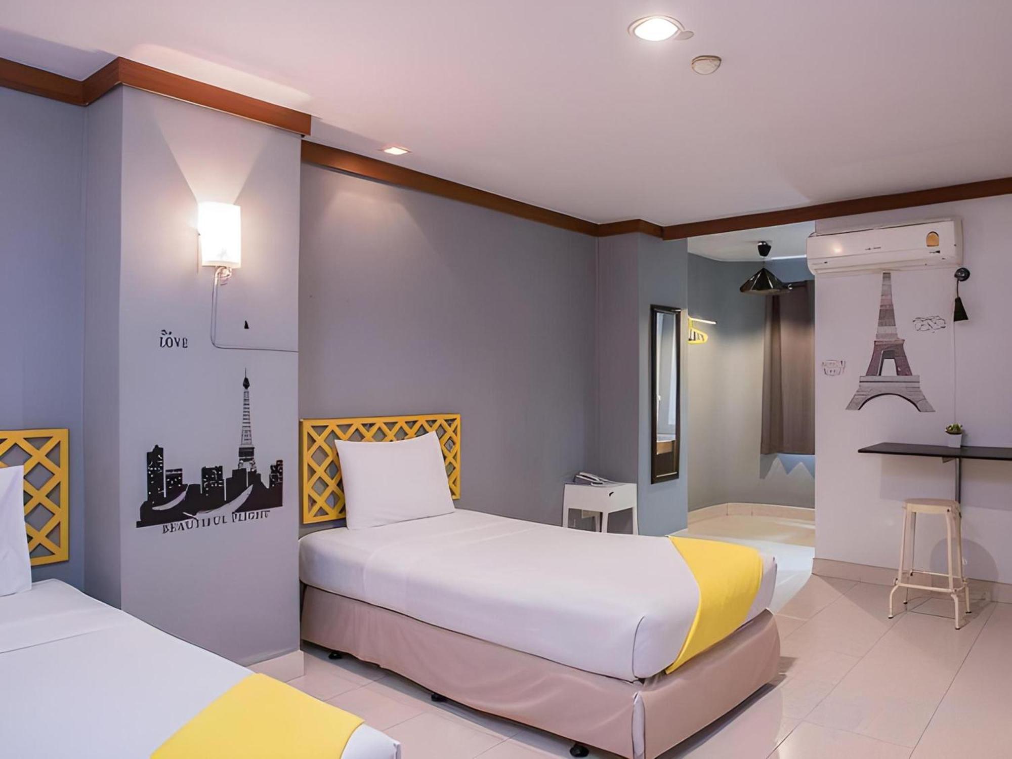 בנגקוק Collection O Howard Square Boutique Hotel מראה חיצוני תמונה