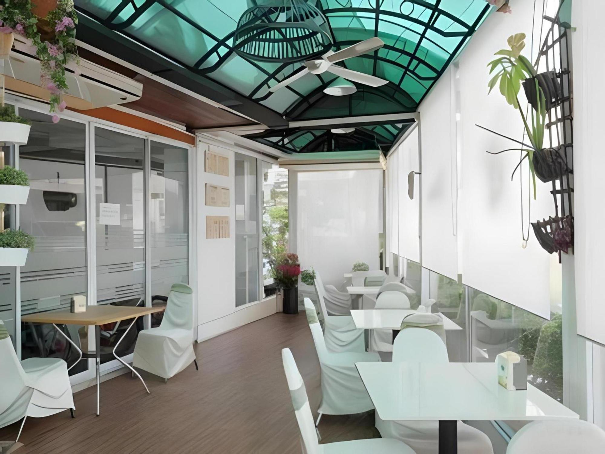 בנגקוק Collection O Howard Square Boutique Hotel מראה חיצוני תמונה